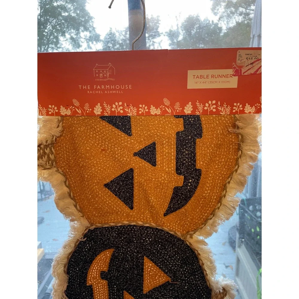 The Farmhouse Rachel Ashwell Halloween Stacked Pumpkin Table Runner‎